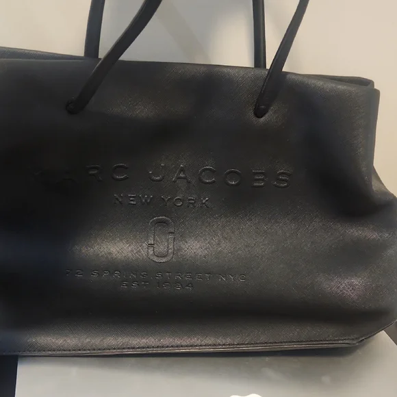 Marc Jacobs East West Logo Tote - Picture 1 of 6